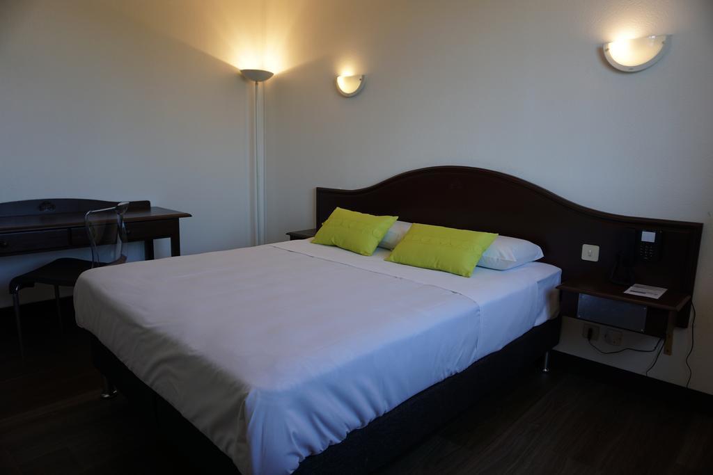 Hotel Le Neoulous Le Boulou Zewnętrze zdjęcie