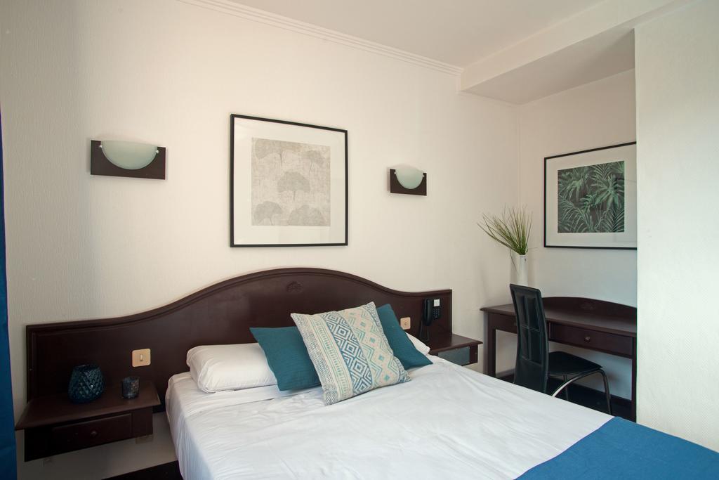 Hotel Le Neoulous Le Boulou Zewnętrze zdjęcie