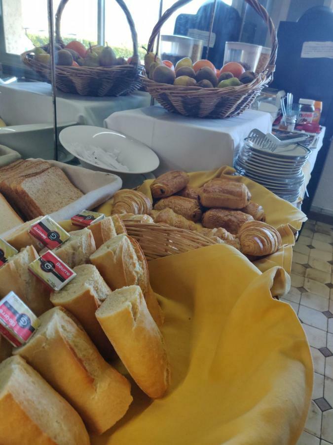 Hotel Le Neoulous Le Boulou Zewnętrze zdjęcie