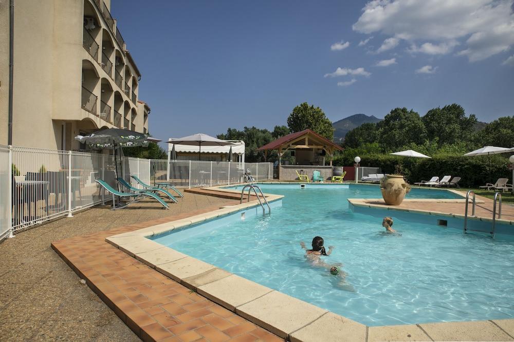 Hotel Le Neoulous Le Boulou Zewnętrze zdjęcie
